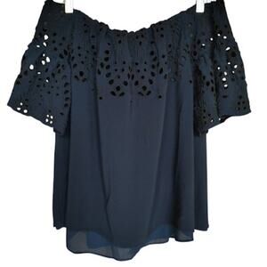 GIBSON + LATIMER Off The Shoulder Eyelet Lace Flutter Sleeve Navy Blouse M